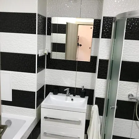 V Uplnom Centre * Vranov nad Toplou